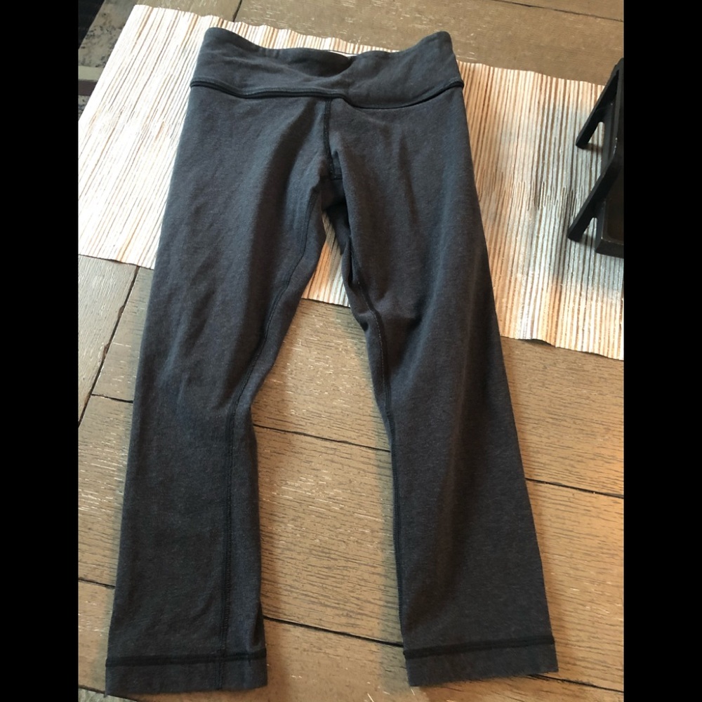 Size 2 grey lulu lemons